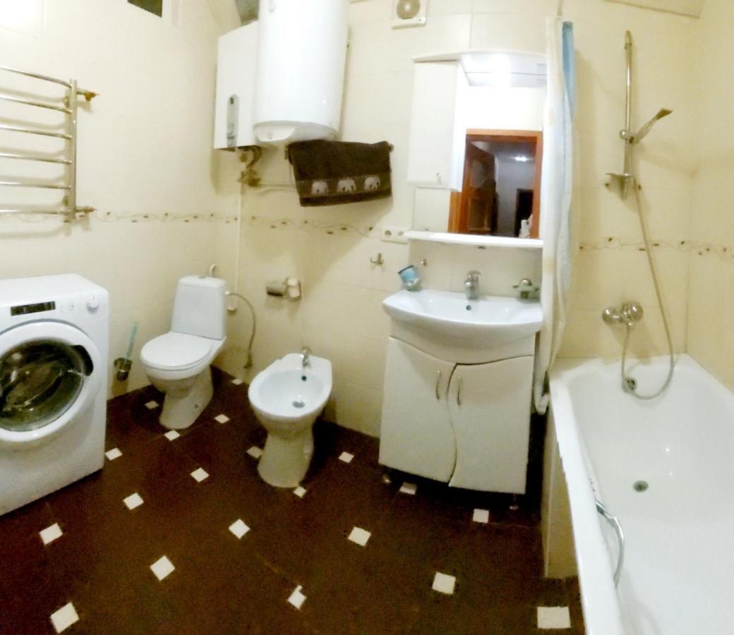 Apartment On Skorykovskyi Lane 4 Dnipro Esterno foto